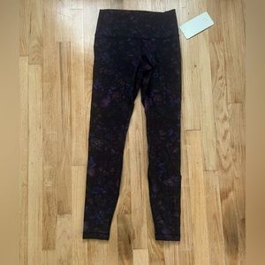 NWT Lululemon Wunder Under HR tight Size 8